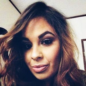 Meet your Posher, Denisse